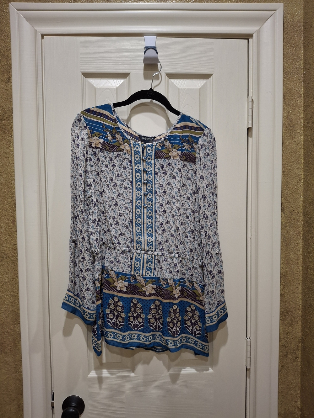 Lucky Boho Floral Print Peasant Top in Teal and White